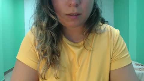 Snapshot of hannahevans2 chatting on 04.22.26 hannahevans2 online show from 04.22.26