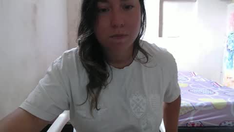 Snapshot of hannahevans2 chatting on 04.27.26 hannahevans2 online show from 04.27.26