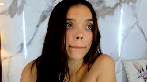 Snapshot of hannahill69 chatting on 01.15.25 Hannahill69 online show from 01.15.25