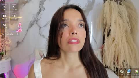 Snapshot of hannahill69 chatting on 10.16.25 Hannahill69 online show from 10.16.25