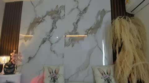 Snapshot of hannahill69 chatting on 10.17.25 Hannahill69 online show from 10.17.25