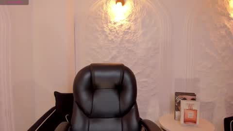 HANNAH J online show from 11.02.25