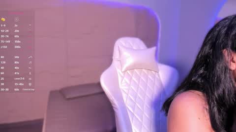 hannahmonttgomery  Help me reach 100 Hands up online show from 02.03.26