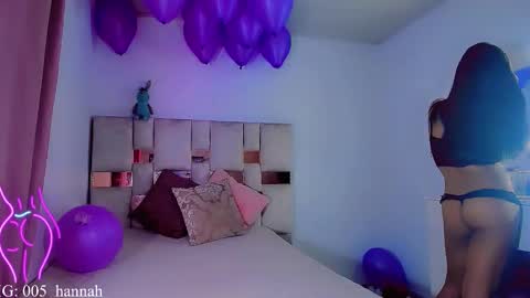 hannahsmit_ online show from 11.04.25