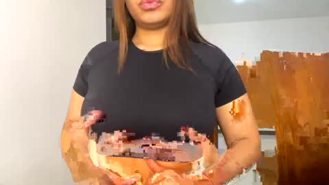 Snapshot of hannakoff chatting on 01.19.25 hannakoff online show from 01.19.25