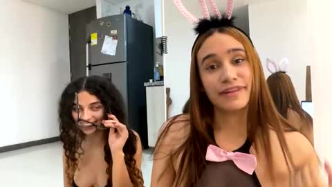 Snapshot of hannakoff chatting on 01.21.25 hannakoff online show from 01.21.25