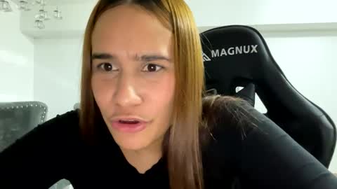 Snapshot of hannakoff chatting on 02.01.25 hannakoff online show from 02.01.25