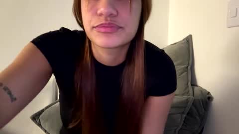 Snapshot of hannakoff chatting on 09.25.25 hannakoff online show from 09.25.25