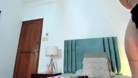 Snapshot of hannawarriorr chatting on 12.18.24 Hanna Warrior online show from 12.18.24