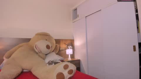 taylor live   online show from 02.24.25