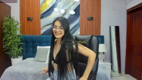 Snapshot of hannyy_ chatting on 06.20.26 HANNY online show from 06.20.26