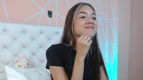 Snapshot of hantonella chatting on 09.24.25 Anto online show from 09.24.25