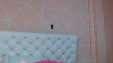 Snapshot of hantonella chatting on 10.01.25 Anto online show from 10.01.25