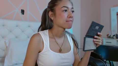 Snapshot of hantonella chatting on 10.13.25 Anto online show from 10.13.25