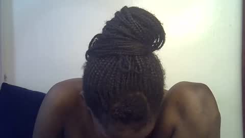 happy_kienyeji online show from 12.14.25