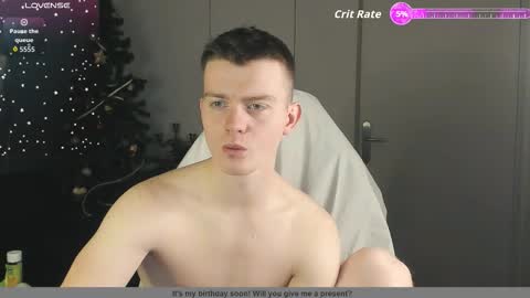 Snapshot of happydeimos chatting on 12.13.25 happydeimos online show from 12.13.25