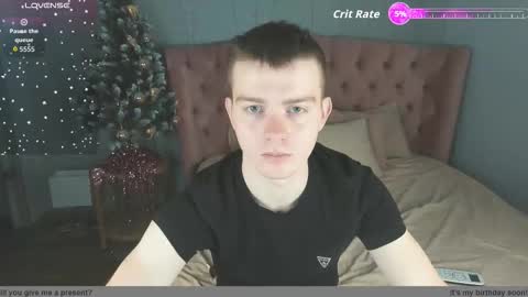 Snapshot of happydeimos chatting on 12.19.25 happydeimos online show from 12.19.25