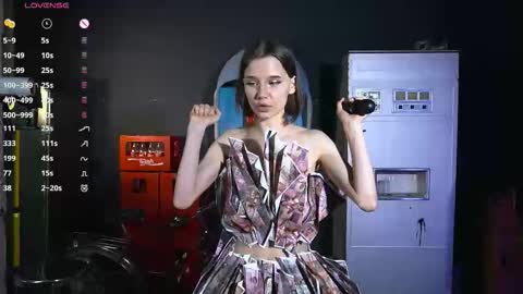 Evy  online show from 10.25.25