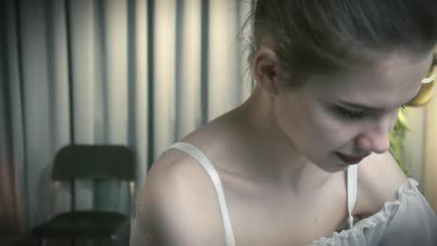 Evy  online show from 04.15.26