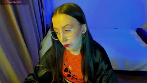 Stephanie online show from 04.12.26