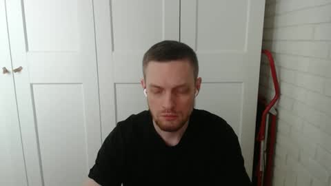 Snapshot of happyvelvetpaw chatting on 02.25.26 happyvelvetpaw online show from 02.25.26