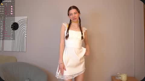 Snapshot of happyvivy chatting on 02.17.25 Vivy online show from 02.17.25