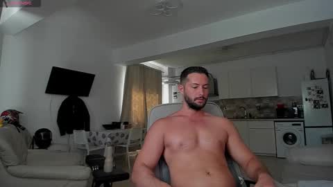 Snapshot of hard_chriss chatting on 09.09.25 Hard Cock online show from 09.09.25