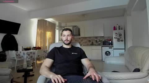 Snapshot of hard_chriss chatting on 10.22.25 Hard Cock online show from 10.22.25