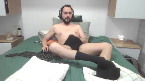 Snapshot of hard_cock_dude chatting on 09.22.25 Hard cock dude online show from 09.22.25