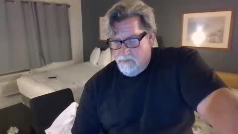 Snapshot of hardfreak4you chatting on 09.28.25 hardfreak4you online show from 09.28.25