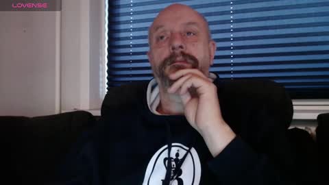 Snapshot of hardmrlazy chatting on 12.26.24 MrLazy online show from 12.26.24