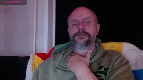 Snapshot of hardmrlazy chatting on 12.30.24 MrLazy online show from 12.30.24