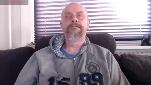 Snapshot of hardmrlazy chatting on 09.21.25 MrLazy online show from 09.21.25