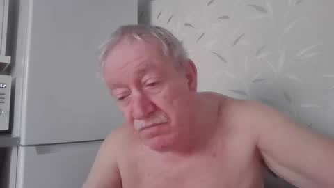 Snapshot of hardon4u123456789 chatting on 11.13.25 hardon4u123456789 online show from 11.13.25