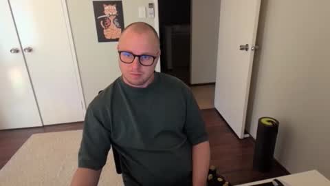 Snapshot of hardon911 chatting on 10.20.25 Stand Lee online show from 10.20.25