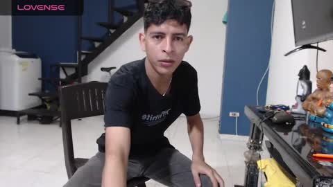 Snapshot of hardsexlove08 chatting on 01.10.25 Andres Dean online show from 01.10.25