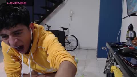 Snapshot of hardsexlove08 chatting on 02.17.25 Andres Dean online show from 02.17.25