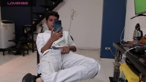 Snapshot of hardsexlove08 chatting on 02.26.25 Andres Dean online show from 02.26.25