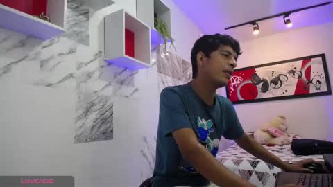 Snapshot of hardsexlove08 chatting on 03.02.25 Andres Dean online show from 03.02.25