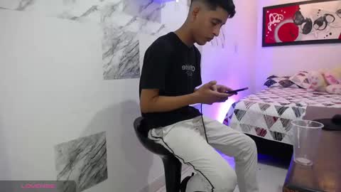 Snapshot of hardsexlove08 chatting on 03.11.25 Andres Dean online show from 03.11.25