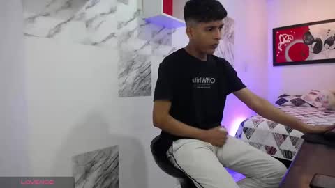 Snapshot of hardsexlove08 chatting on 03.11.25 Andres Dean online show from 03.11.25