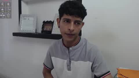 Snapshot of hardsexlove08 chatting on 10.17.25 Andres Dean online show from 10.17.25