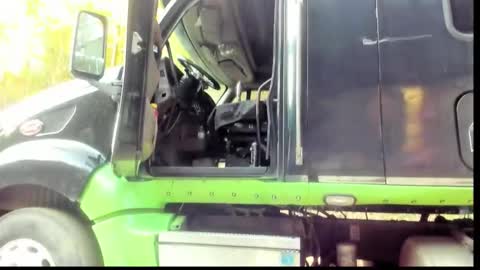 Snapshot of hardworkertn chatting on 10.26.25 hardworkertn online show from 10.26.25