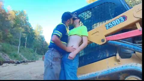 Snapshot of hardworkertn chatting on 10.27.25 hardworkertn online show from 10.27.25