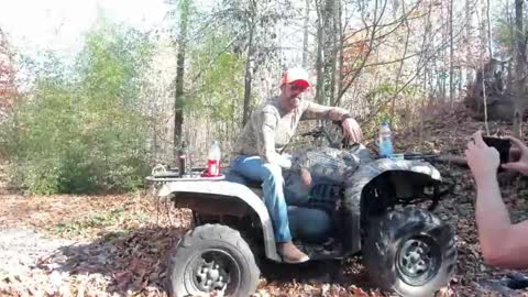 Snapshot of hardworkertn chatting on 11.12.25 hardworkertn online show from 11.12.25