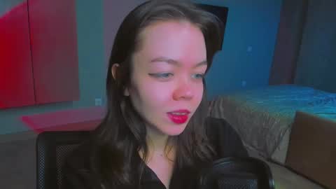 Snapshot of haribo_asmr chatting on 12.28.24 Miss Hari online show from 12.28.24