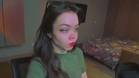 Snapshot of haribo_asmr chatting on 01.09.25 Miss Hari online show from 01.09.25