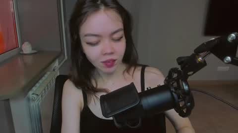 Snapshot of haribo_asmr chatting on 02.20.25 Miss Hari online show from 02.20.25