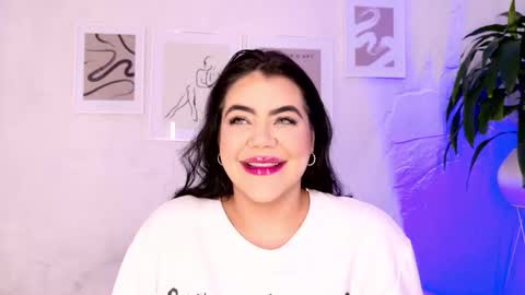 Snapshot of harmonybabe_ chatting on 11.01.25 Harmony online show from 11.01.25