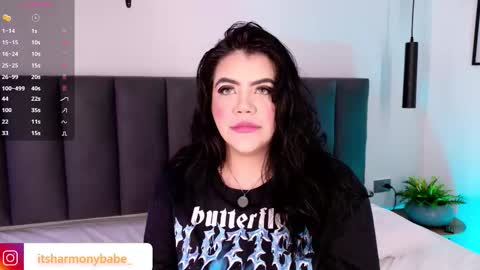 Snapshot of harmonybabe_ chatting on 11.28.25 Harmony online show from 11.28.25